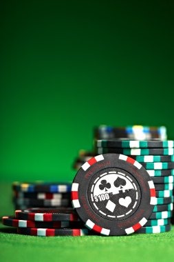 Our live-dealer table notes cover baccarat, roulette, and blackjack flow. Our live dealer table layout for Grand Slam readers